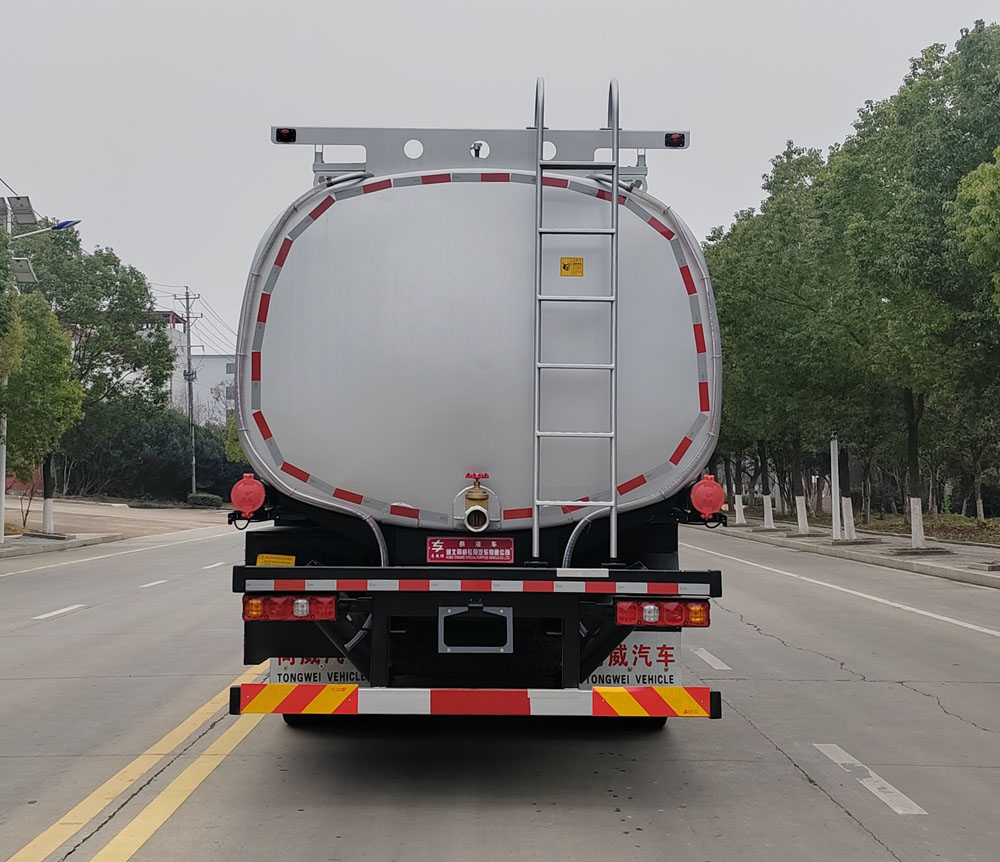 專威牌HTW5315TGYSX6供液車公告圖片