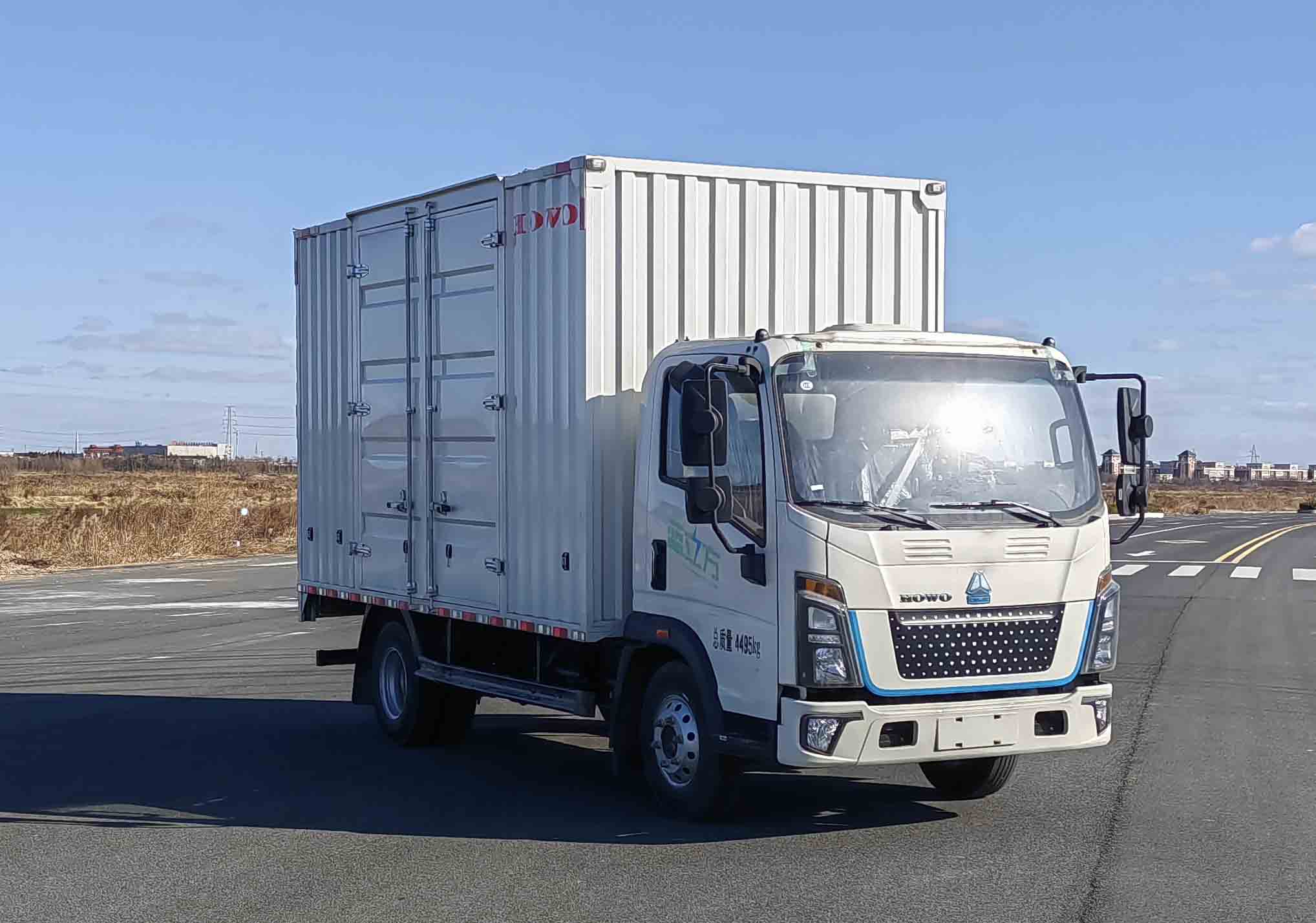 豪沃牌ZZ5047XXYK3414Z145BEVG5B純電動廂式貨車公告圖片