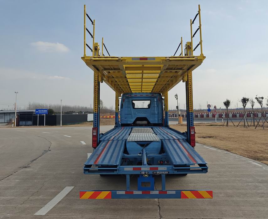 解放牌CA5250TCLP62L7T3BEV純電動(dòng)車輛運(yùn)輸車公告圖片