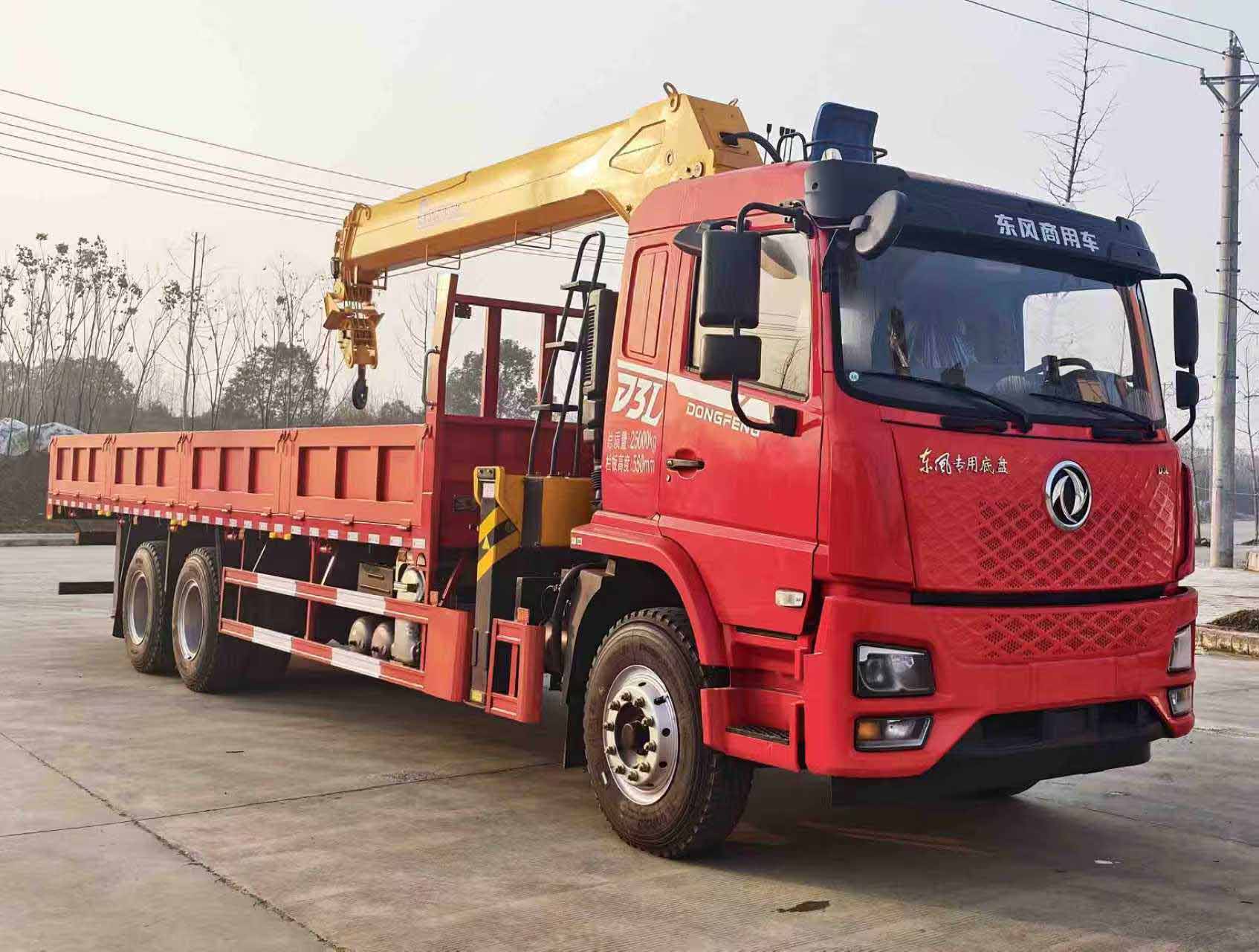 RLQ5250JSQD6型随车起重运输车图片