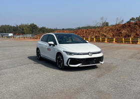 XSN5020XLHGLF教练车图片