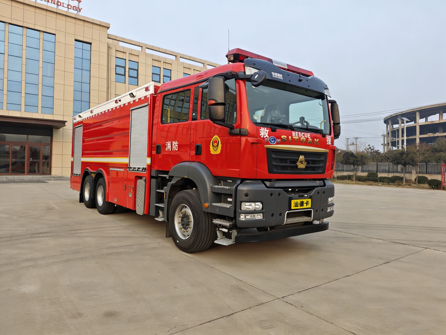 RT5320GXFPM160/C6型泡沫消防车图片