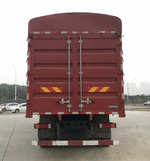 東風(fēng)牌DFH5310CCYD1倉柵式運輸車公告圖片