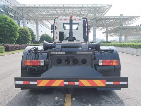 中聯(lián)牌ZBH5251ZXXCAE6車廂可卸式垃圾車公告圖片