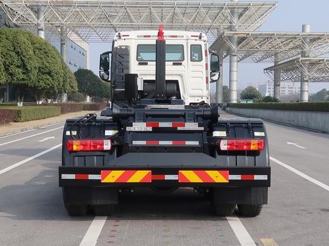 中聯(lián)牌ZBH5310ZXXZZE6車廂可卸式垃圾車公告圖片
