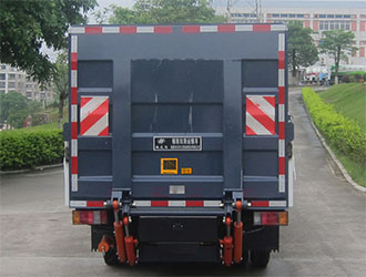福龍馬牌FLM5070CTYQL6桶裝垃圾運輸車公告圖片