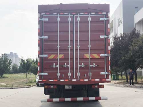 陜汽牌SX5189XYKLA501F2翼開啟廂式車公告圖片