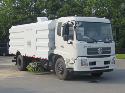 新东日牌YZR5180TSLD6扫路车公告图片