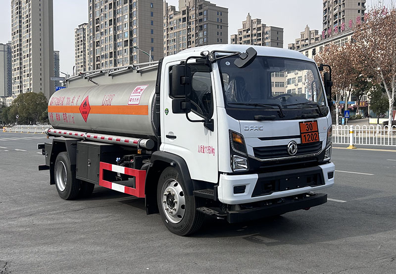 楚飛牌CLQ5121GJY6E加油車公告圖片
