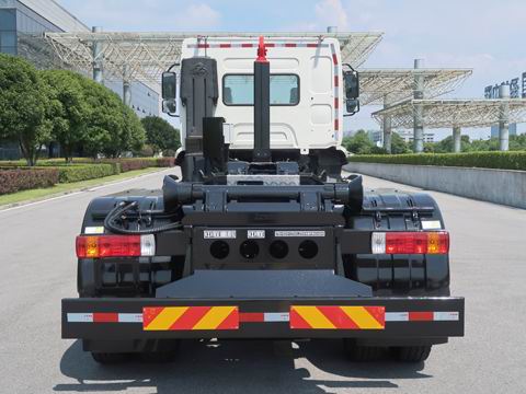 中聯(lián)牌ZBH5251ZXXLZE6車廂可卸式垃圾車公告圖片