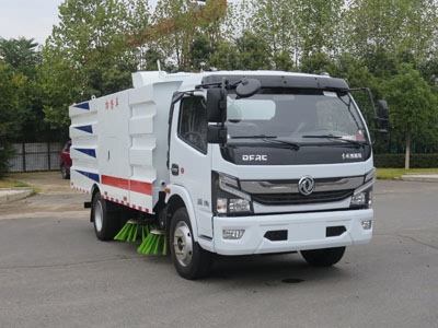 新东日牌YZR5120TSLE6扫路车公告图片