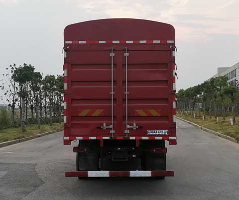 東風(fēng)牌DFV5253CCYGP6D1倉(cāng)柵式運(yùn)輸車(chē)公告圖片