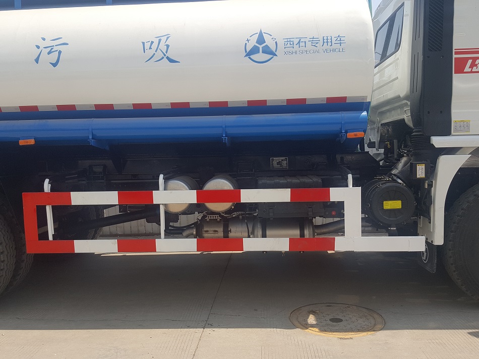 西石牌XSJ5180GXW6吸污車公告圖片