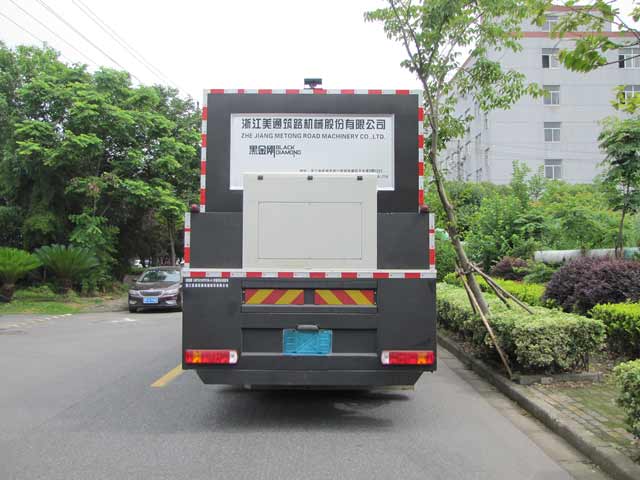 浙通牌LMT5318TFCW-H纤维同步封层车公告图片