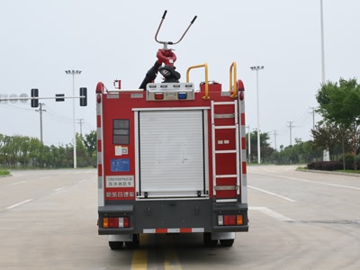 新東日牌YZR5070GXFPM20/Q6泡沫消防車公告圖片