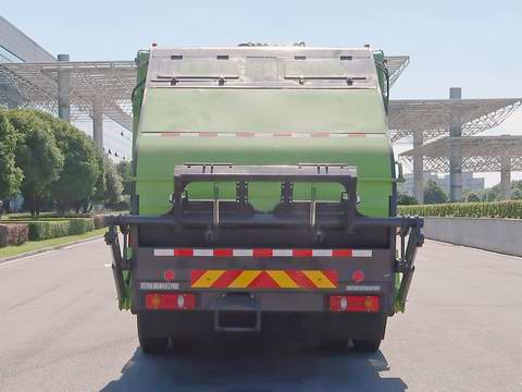 中聯(lián)牌ZBH5180ZYSDHE6壓縮式垃圾車(chē)公告圖片
