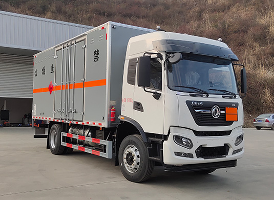 專(zhuān)致牌YZZ5180XRYDF6易燃液體廂式運(yùn)輸車(chē)公告圖片