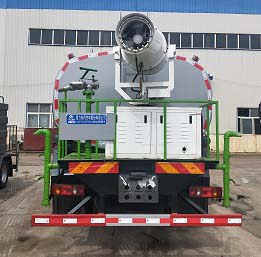 程力威牌CLW5161GPS6XC綠化噴灑車公告圖片