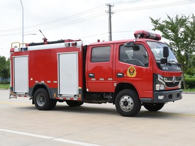 新東日牌YZR5070GXFSG20/E6水罐消防車公告圖片