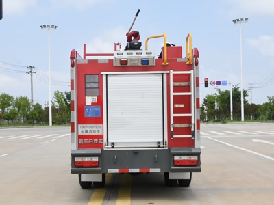 新東日牌YZR5070GXFSG20/E6水罐消防車公告圖片