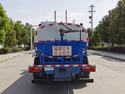 新東日牌YZR5110GSSCG6灑水車公告圖片