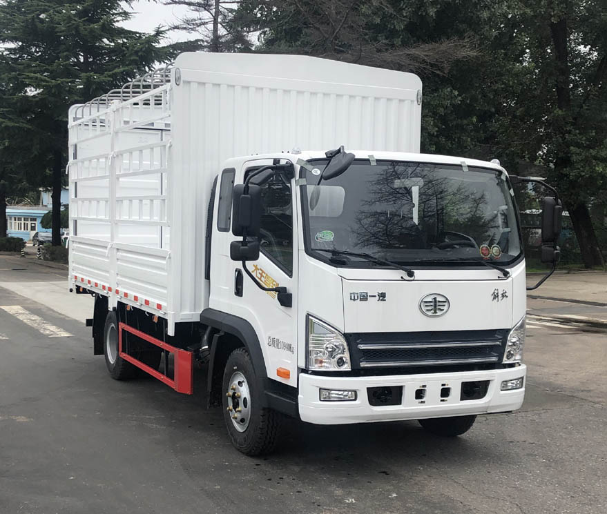 解放牌CA5110CCYP40K59L2E6A85倉柵式運(yùn)輸車公告圖片