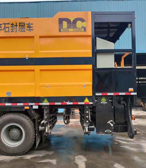 新東日牌YZR5310TFCSX6同步碎石封層車(chē)公告圖片