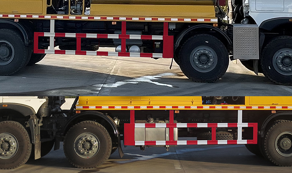 新東日牌YZR5311TFCZZ6同步碎石封層車公告圖片