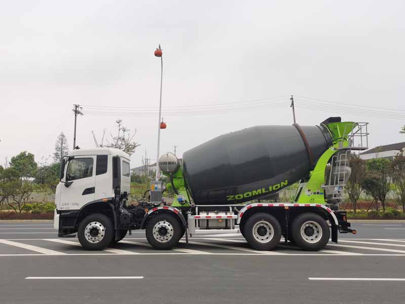 中聯(lián)牌ZLJ5318GJBE8F混凝土攪拌運(yùn)輸車(chē)公告圖片