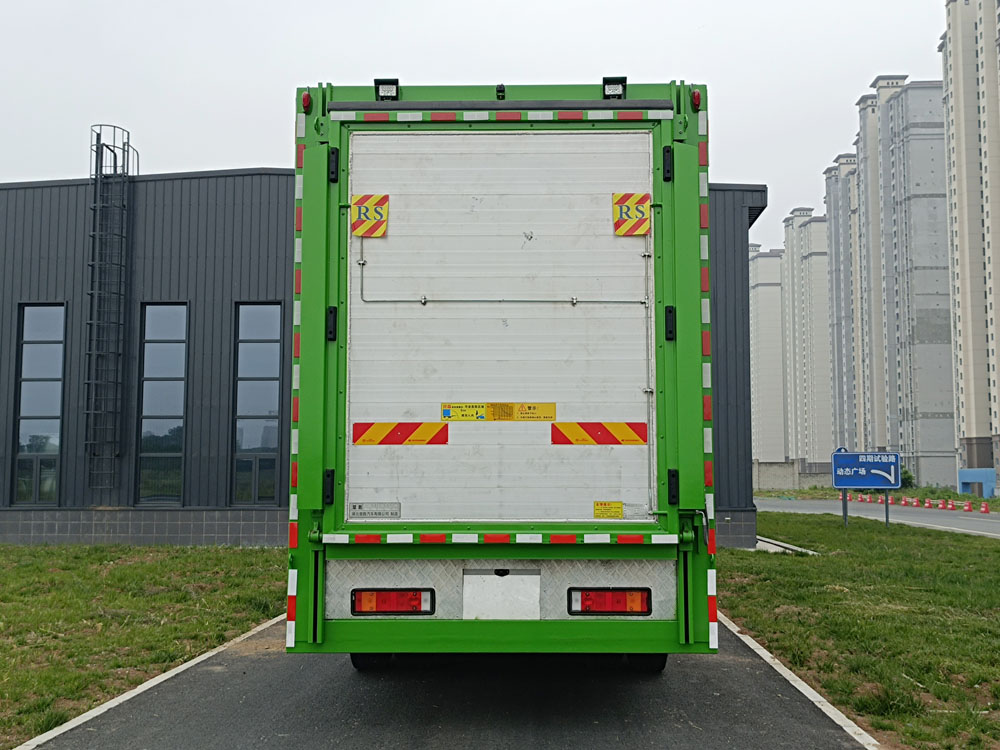 楚勝牌CSC5311CCQD6畜禽運(yùn)輸車公告圖片