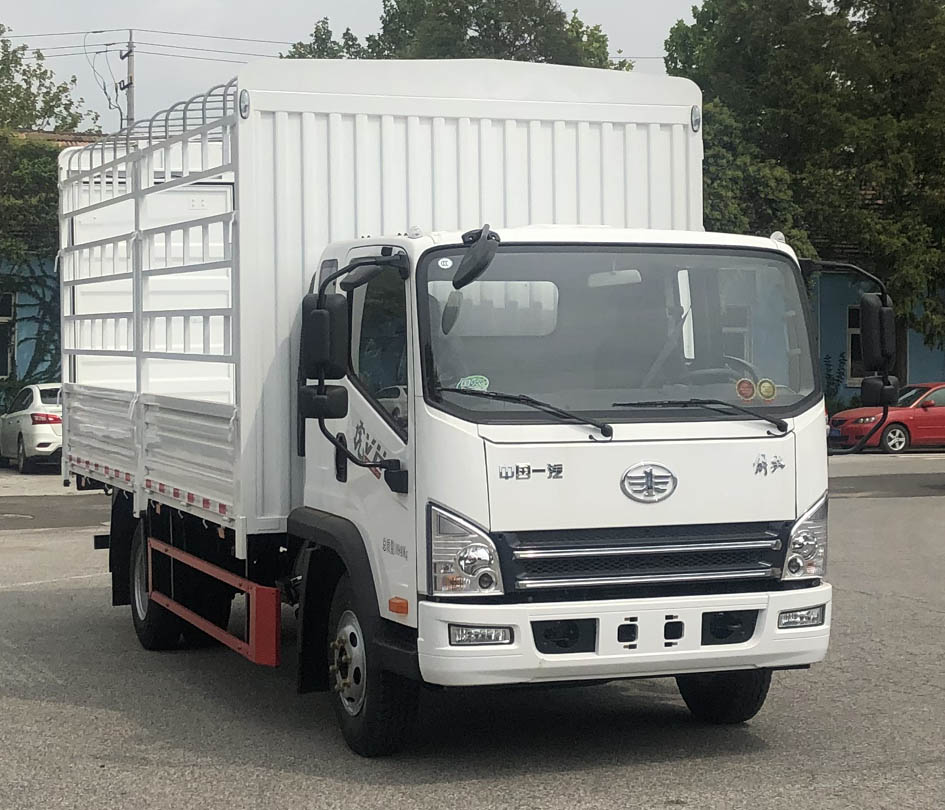 解放牌CA5111CCYP40K59L2E6A84倉柵式運(yùn)輸車公告圖片