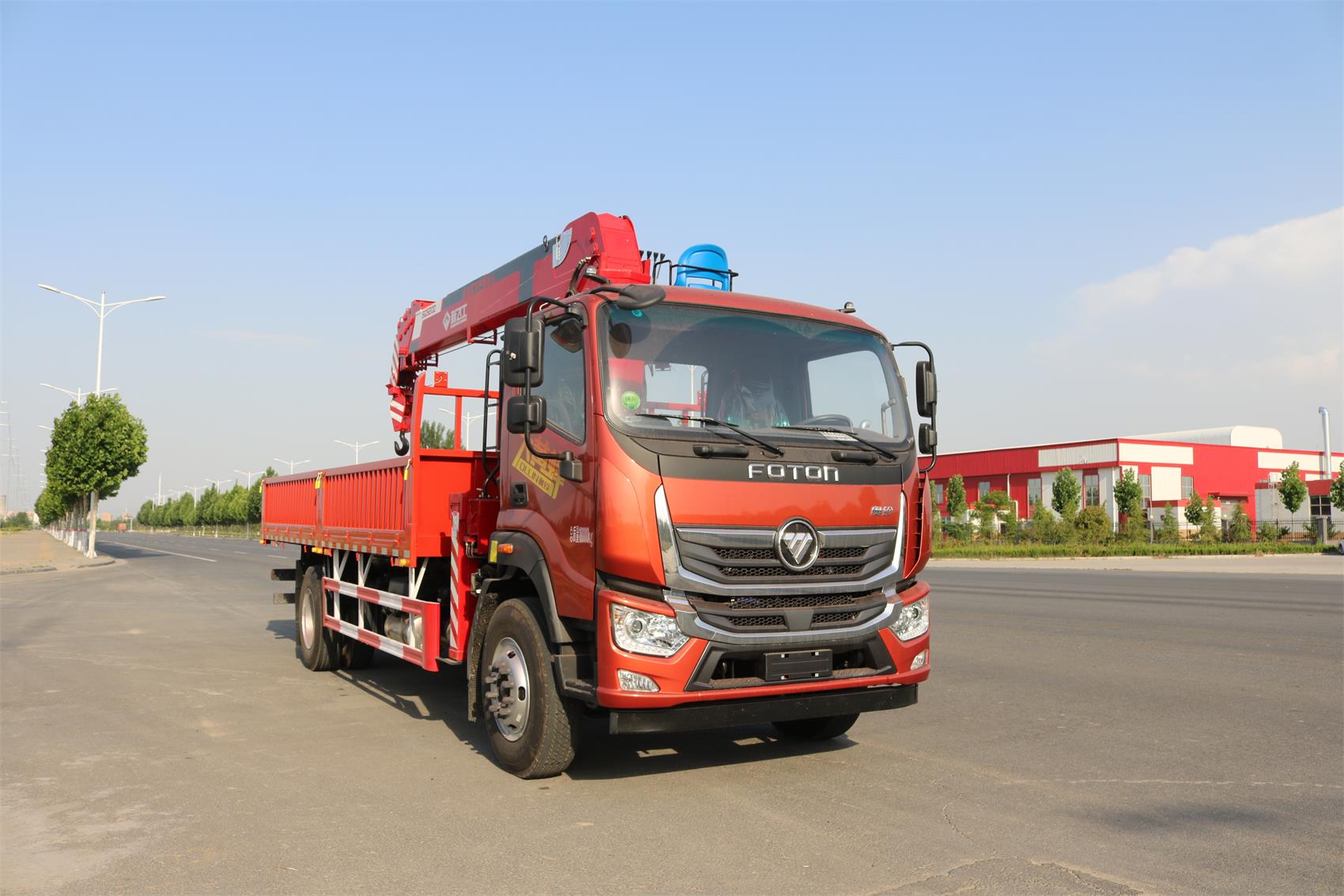 新飛工牌HFL5180JSQ隨車(chē)起重運(yùn)輸車(chē)公告圖片