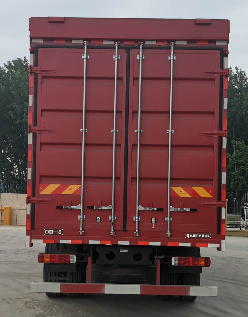 解放牌CA5250XYKP26K2L5T3E6A80翼開啟廂式車公告圖片