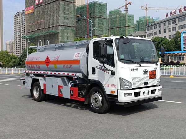 新東日牌YZR5120GJYC6加油車公告圖片
