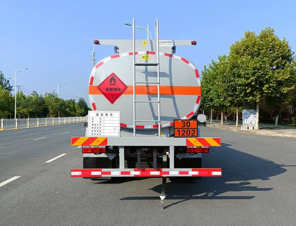 新東日牌YZR5181GJYE6加油車公告圖片