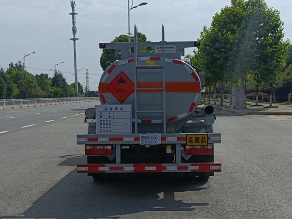 新東日牌YZR5070GJYC6加油車公告圖片