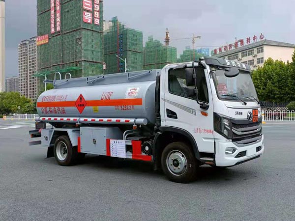 新東日牌YZR5126GJYE6加油車公告圖片