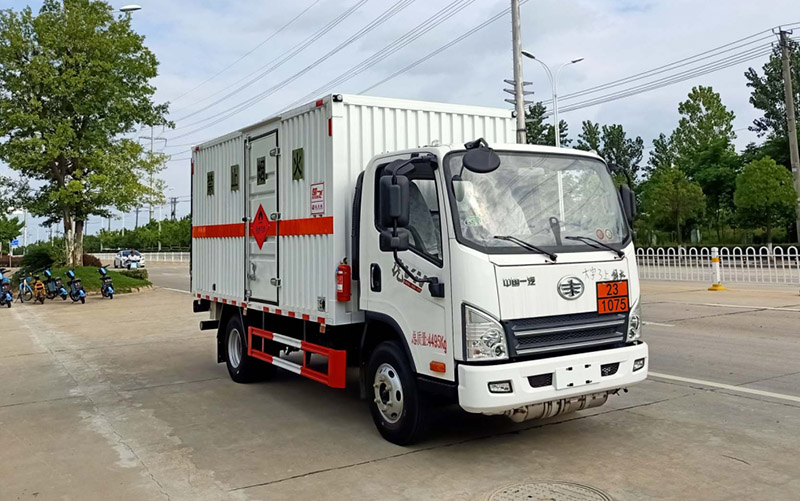 楚飛牌CLQ5040XRQ6CA易燃氣體廂式運輸車公告圖片