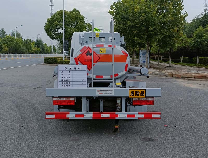 新東日牌YZR5045GJYE6加油車公告圖片