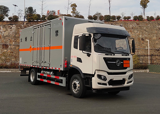 專致牌YZZ5180XQYDF6爆破器材運(yùn)輸車公告圖片