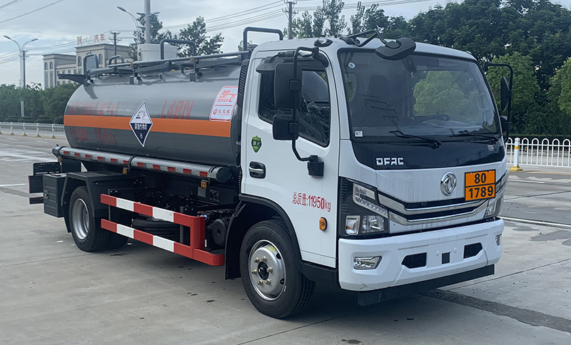 楚飛牌CLQ5120GFW6E腐蝕性物品罐式運(yùn)輸車公告圖片