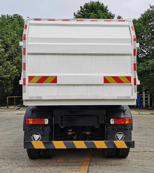 普羅科牌BJ5252ZXLE6-P1廂式垃圾車公告圖片