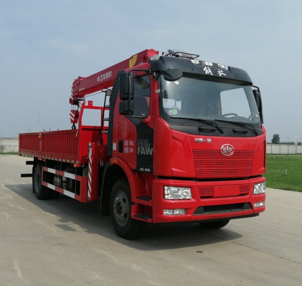 新飛工牌HFL5181JSQ隨車起重運(yùn)輸車公告圖片