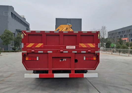 猛卡士特牌XCL5312JSQ6P2隨車起重運(yùn)輸車公告圖片