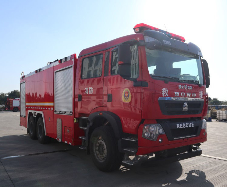 博利牌BLT5330GXFPM180/Z6泡沫消防車公告圖片