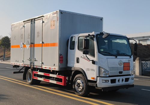專力牌ZLC5120XZWC6雜項危險物品廂式運輸車公告圖片