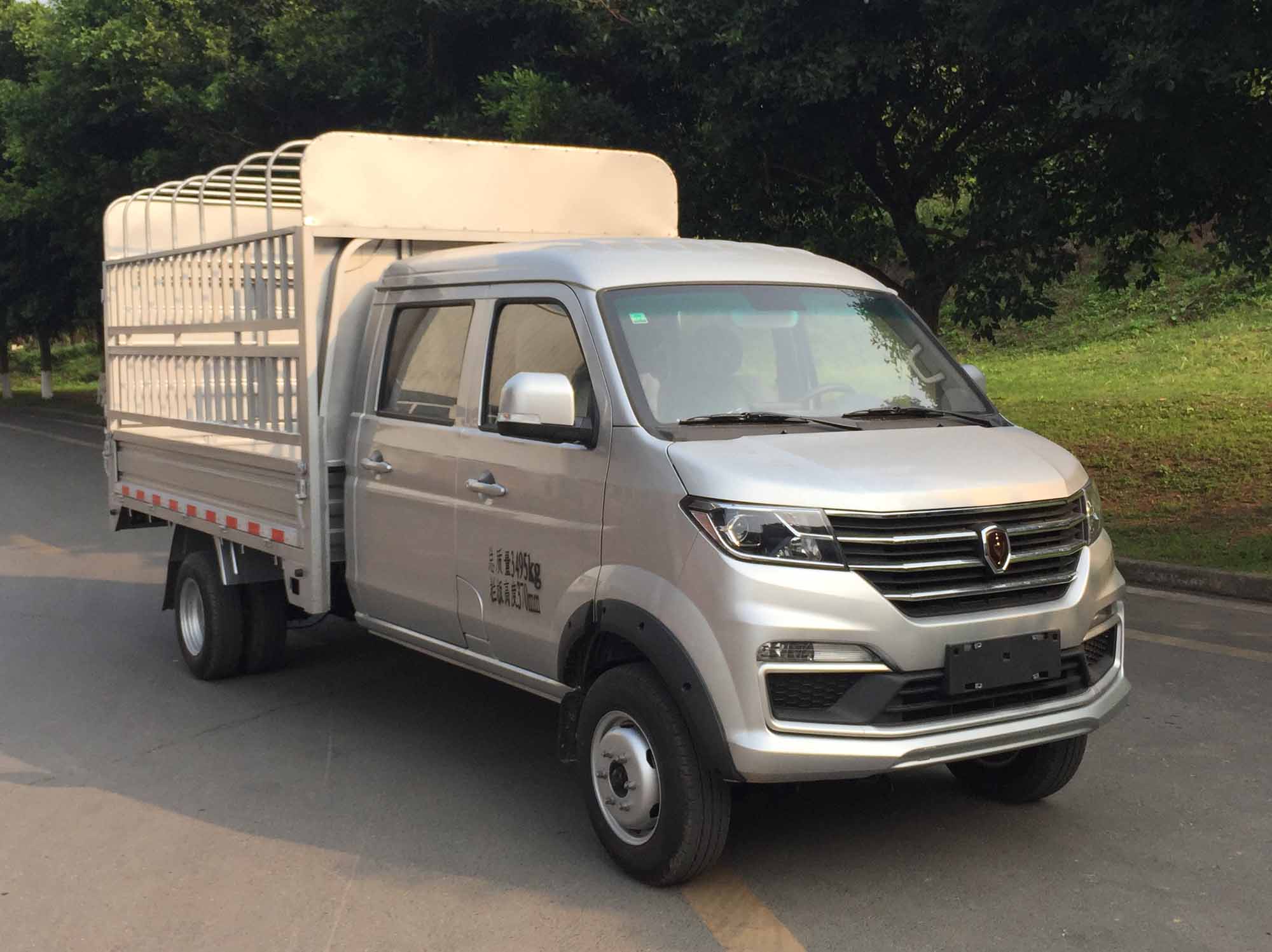 金杯牌JKC5034CCYS6LB倉柵式運輸車公告圖片