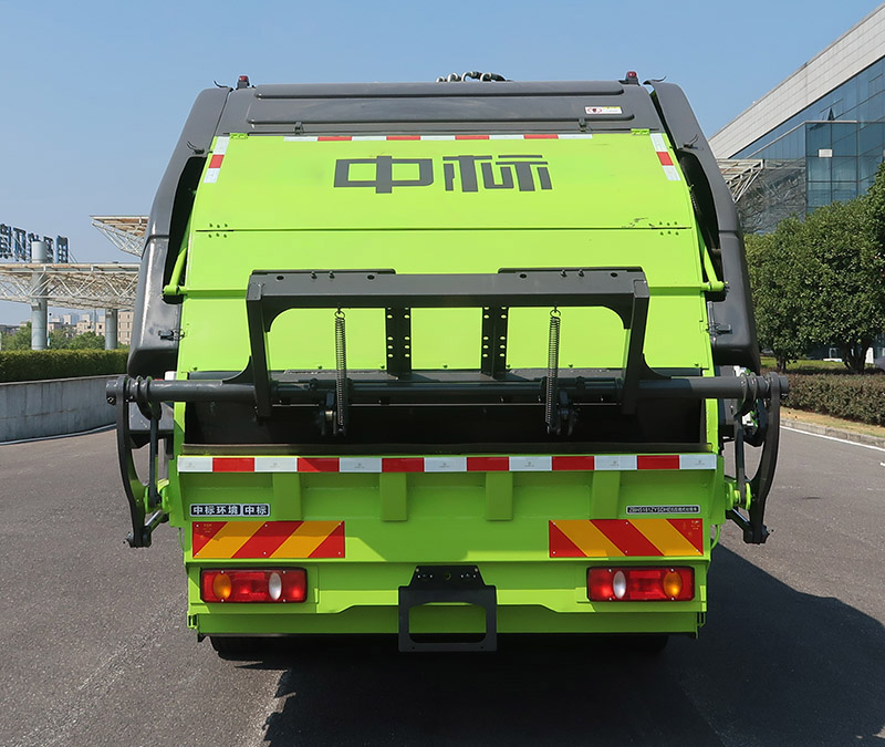 中標(biāo)牌ZBF5181ZYSDHE6F壓縮式垃圾車公告圖片