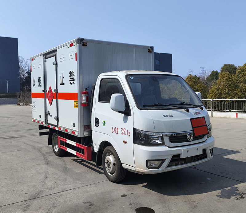 程力牌CL5030XRQ6BXW易燃?xì)怏w廂式運(yùn)輸車公告圖片