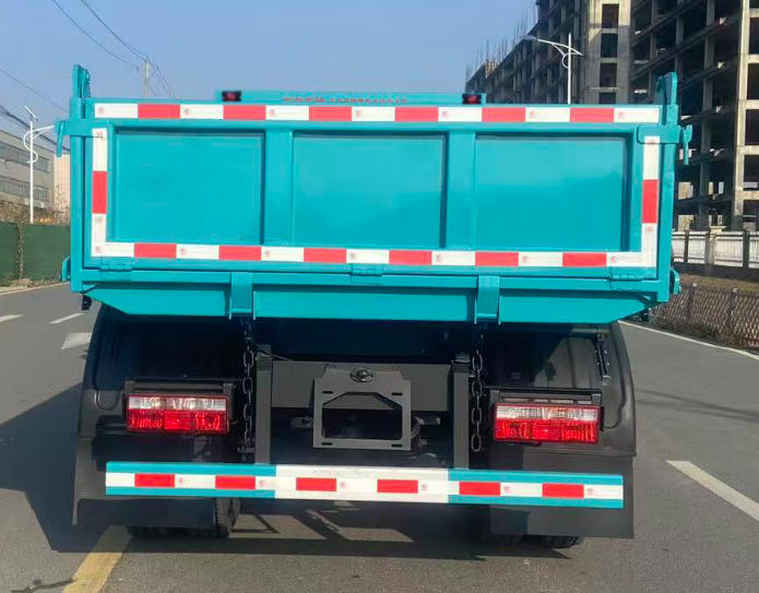 宏磊風(fēng)牌HLF5120ZLJE自卸式垃圾車公告圖片